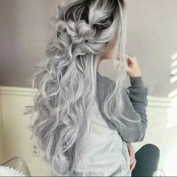 20” Silver Grey 3/4 full head clip ins…new